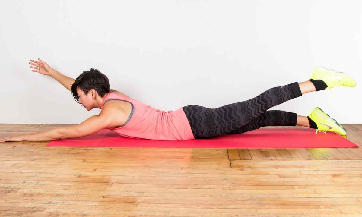 5 phút vận động tại chỗ giúp xua tan mệt mỏi nơi công sở